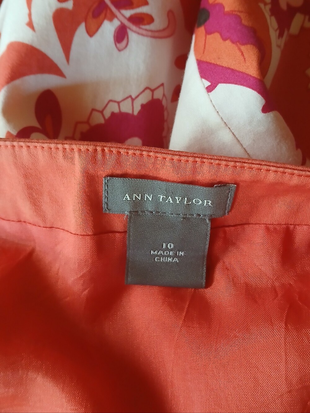 Ann Taylor Sleeveless Split Neck Orange Paisley Midi Dress Size 10 - Picture 5 of 6
